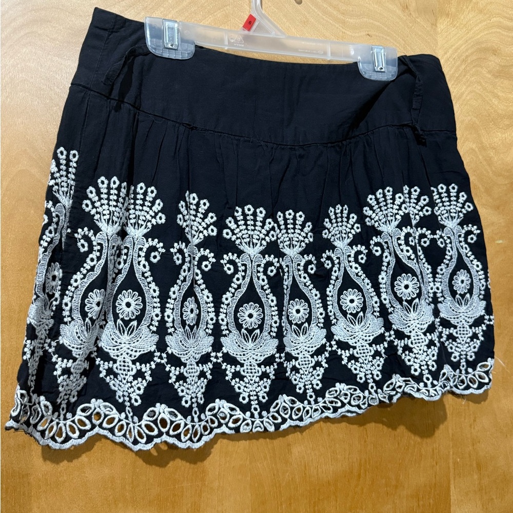 Rachael & Chloe Black Skirt with Intricate White Design